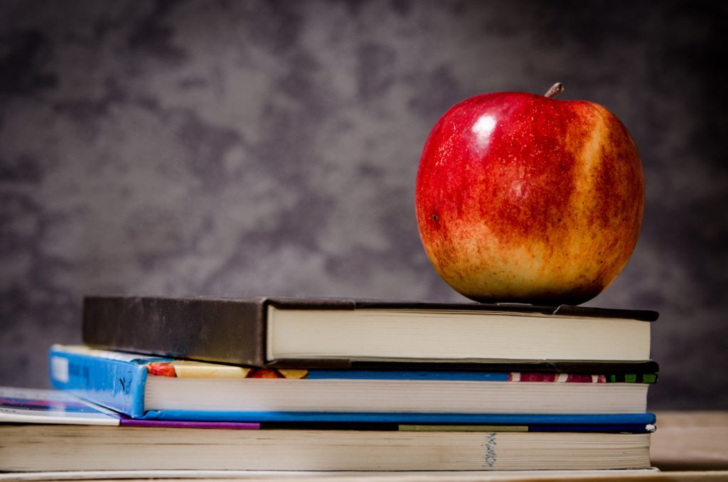 apple-blur-book-stack-256520 apple-blur-book-stack-256520
